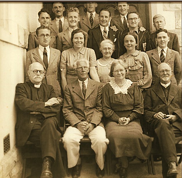 1939 Group outside Chapel door