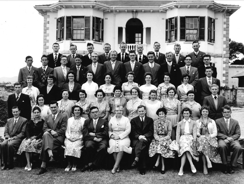1960 Student Group 180kb
