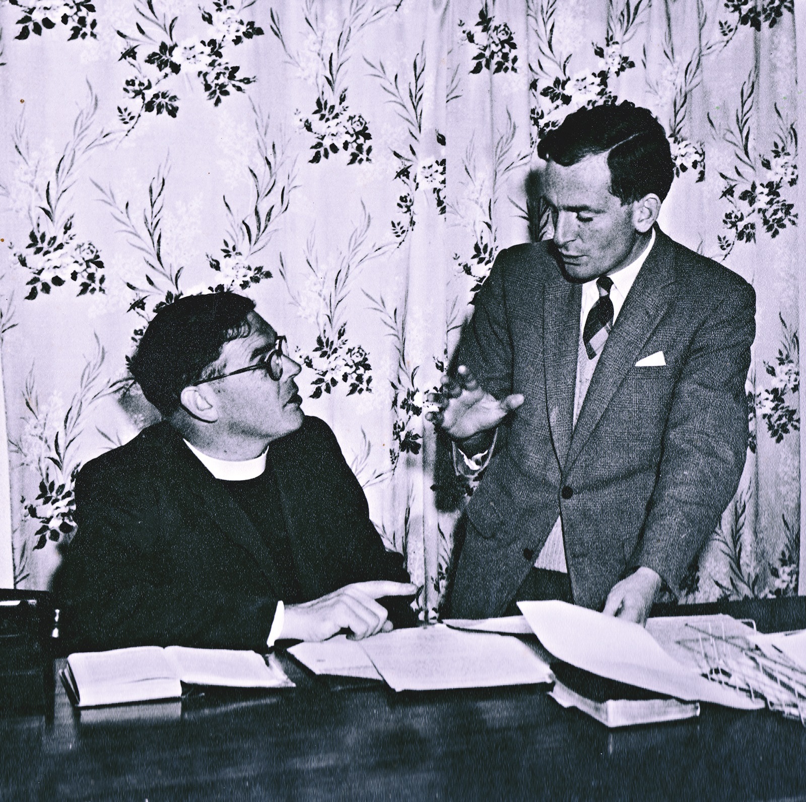 1960 Murdo Gordon with Howard Green BISA 1960 Murdo gordon and Howard Green for NEWSLINE
